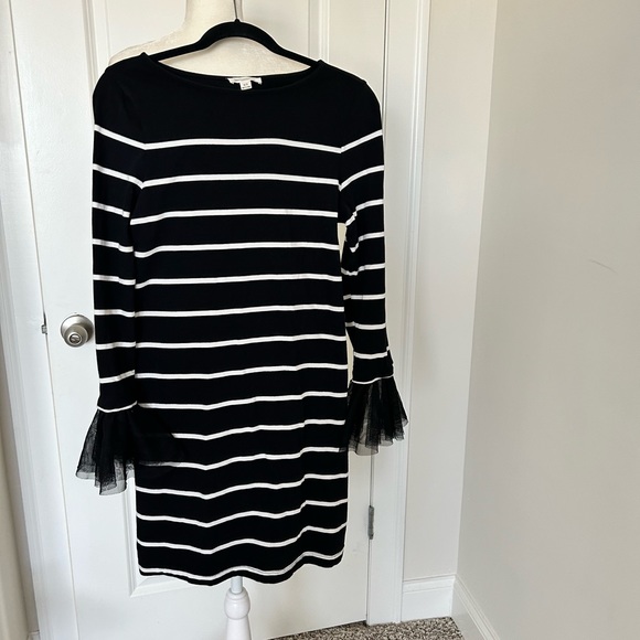 Striped dress with tulle sleeves - Picture 9 of 9